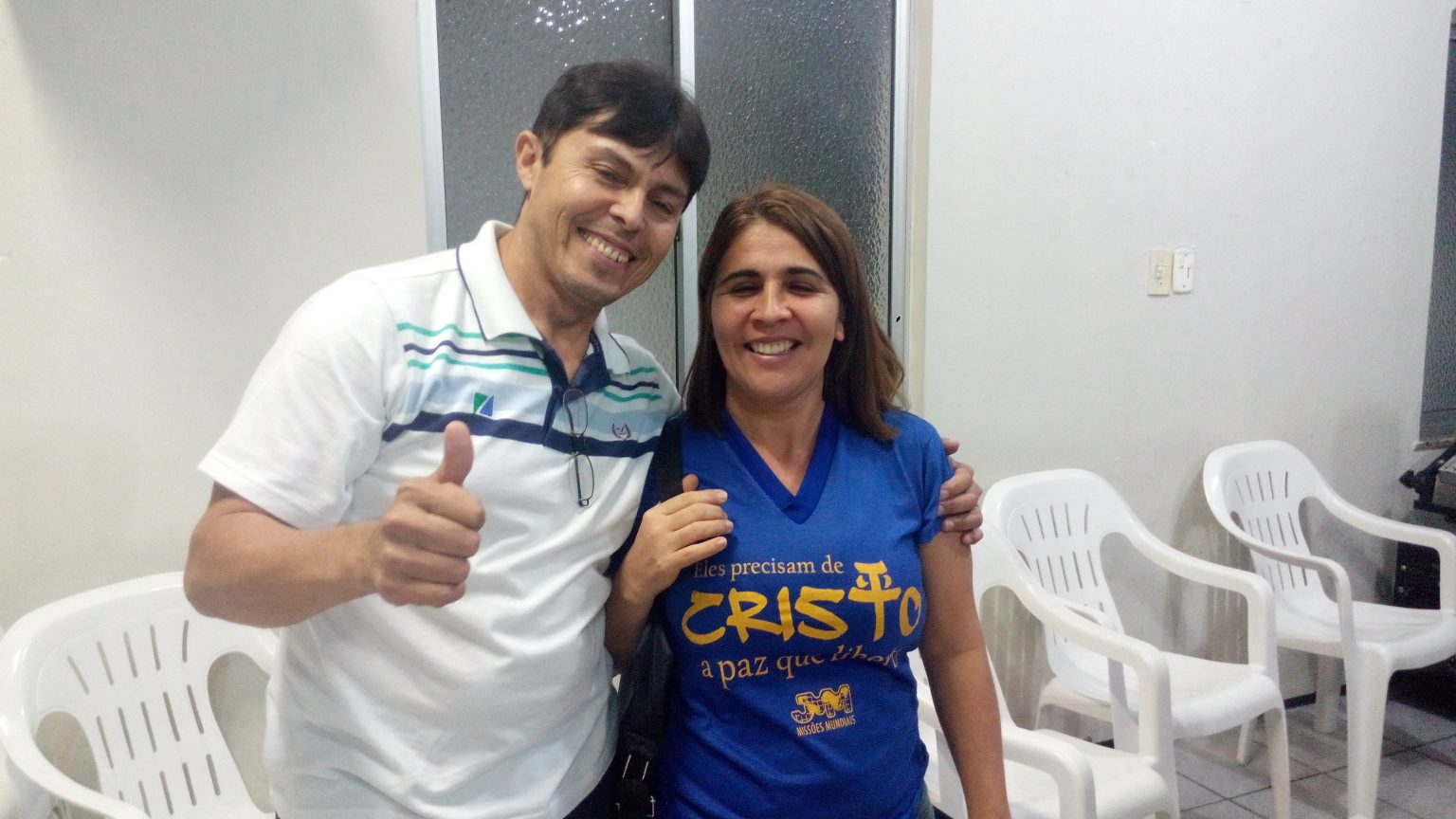 Pessoas da comunidade em encontro